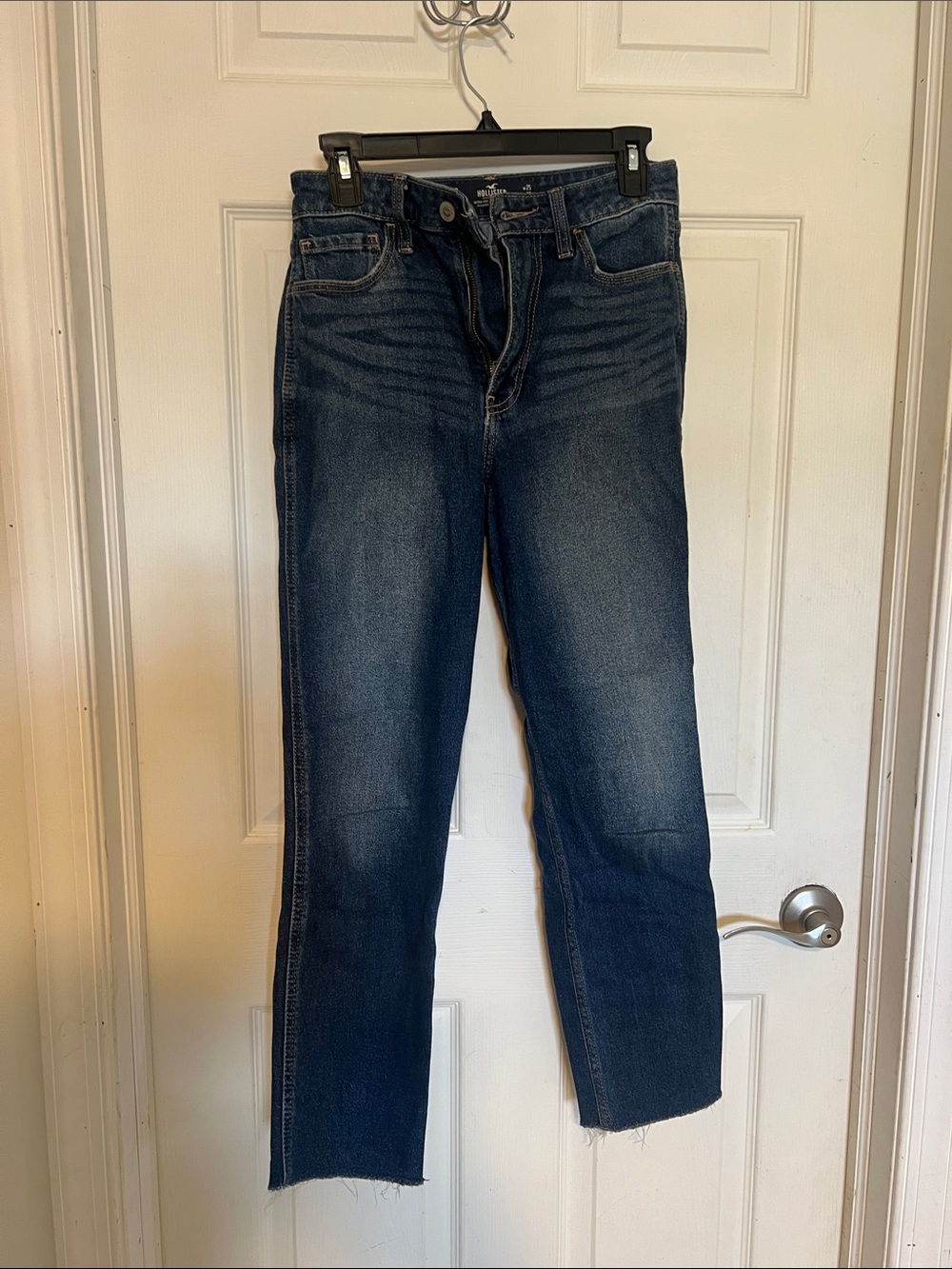 Hollister Women's High-Rise Dark Blue Straight Jeans